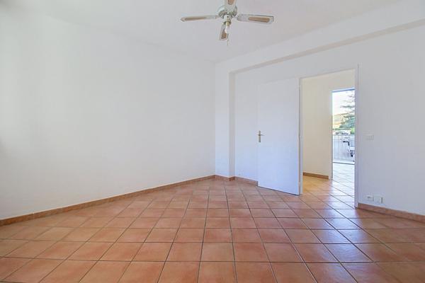 À VENDRE EN EXCLUSIVITÉ ! DRAGUIGNAN Appartement T4 de 84 m² en rez-de-chaussée