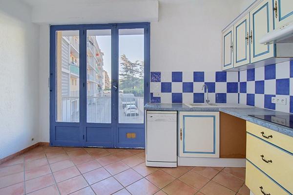 À VENDRE EN EXCLUSIVITÉ ! DRAGUIGNAN Appartement T4 de 84 m² en rez-de-chaussée