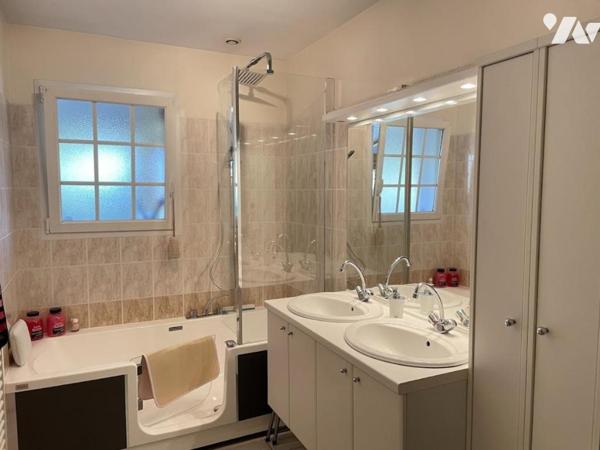 PAIMBOEUF - Maison 6 pièces + Dépendance aménagée
