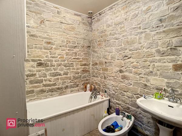 Maison Joux La Ville 80 m2 + dépendances