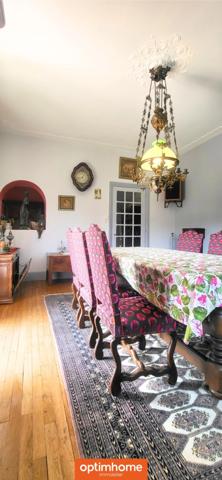 Maison bourgeoise de 1927 sur terrain de 6354m² Garages indépendants