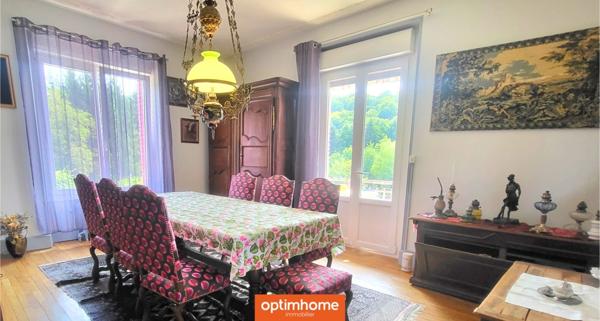 Maison bourgeoise de 1927 sur terrain de 6354m² Garages indépendants