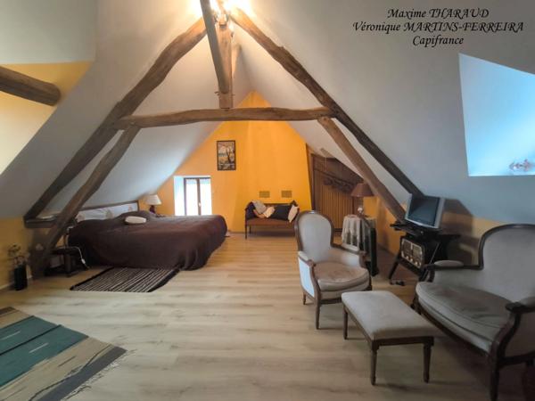 À Vendre : Charmante Maison 7 pièces avec Piscine Chauffée DUN-LE-POELIER (36)