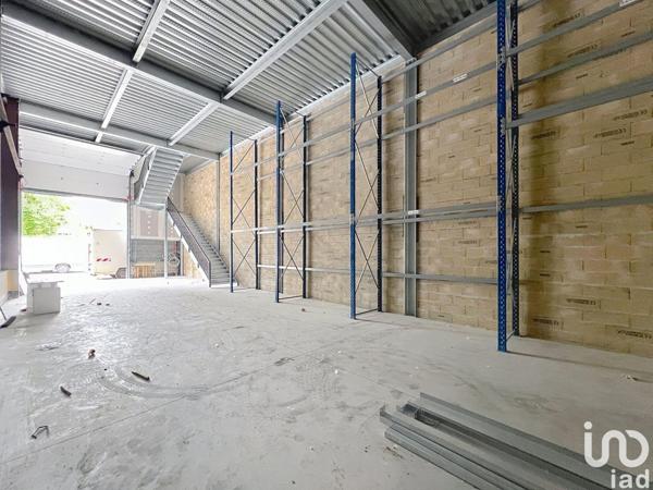workshop rental 200 m² Brie-Comte-Robert