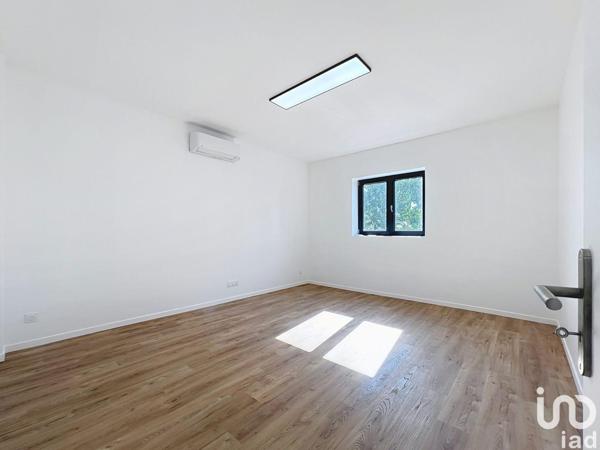 workshop rental 200 m² Brie-Comte-Robert