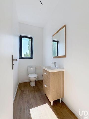 workshop rental 200 m² Brie-Comte-Robert