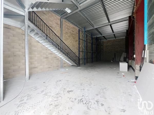workshop rental 200 m² Brie-Comte-Robert