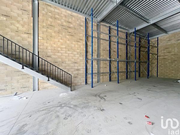 workshop rental 200 m² Brie-Comte-Robert