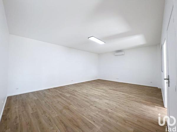 workshop rental 200 m² Brie-Comte-Robert