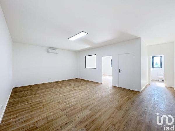 workshop rental 200 m² Brie-Comte-Robert