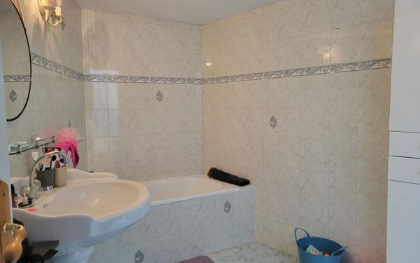 Maison à louer    5 pièces •  Le Creusot