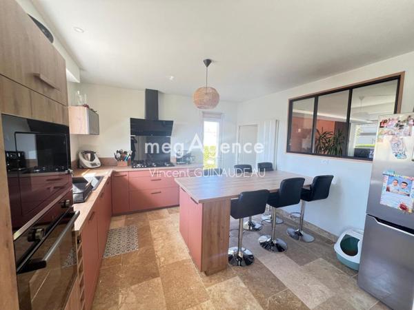 Maison à CHOLET, 49300 - 7 pièces 197m²