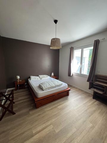 Propriété avec maison et dépendance, 2 piscines