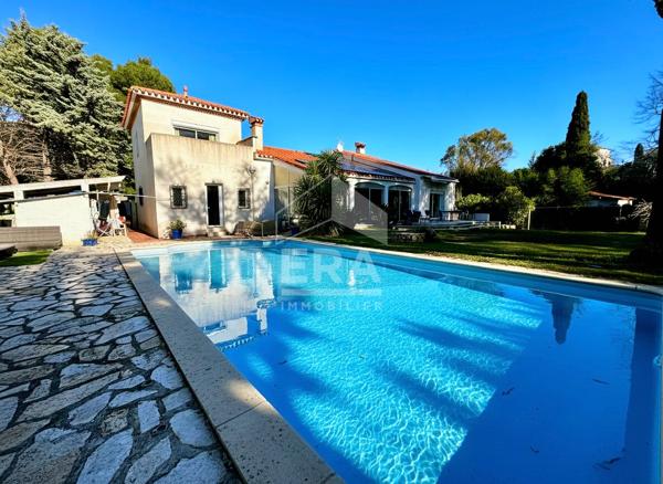 A vendre - Propriété avec Piscine - Jardin - Perpignan