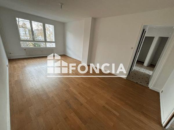 Location Appartement 5 pièces 112 m² - 92BIS DEBOURG-261BIS JEAN JAUR Lyon 69007