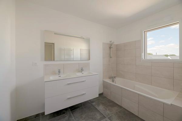 Maison/ Chateaugiron/ Lotissement