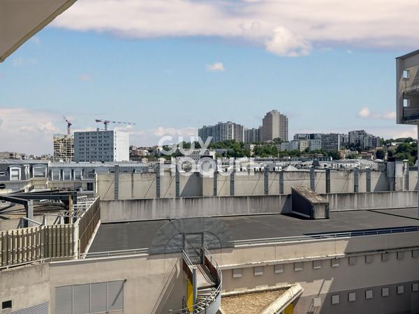 ISSY-LES-MOULINEAUX – BORDS DE SEINE / LIMITE BOULOGNE – 49 m² AU POTENTIEL 3 PIÈCES – PARKING – 310 000 € FAI