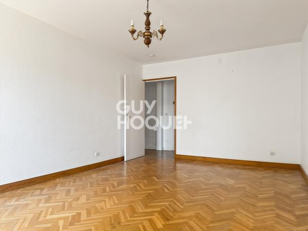 ISSY-LES-MOULINEAUX – BORDS DE SEINE / LIMITE BOULOGNE – 49 m² AU POTENTIEL 3 PIÈCES – PARKING – 310 000 € FAI