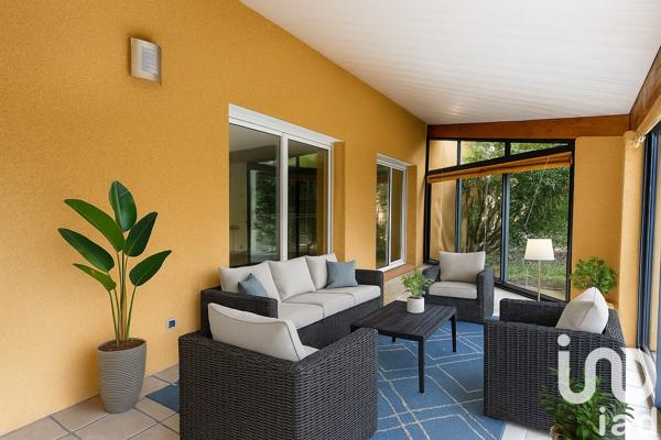 House for sale 4 rooms 109 m² Saint-Jory