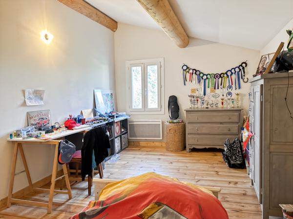 Châteaurenard (13160) Mas 119 m2 sur 4680 m2 de terrain