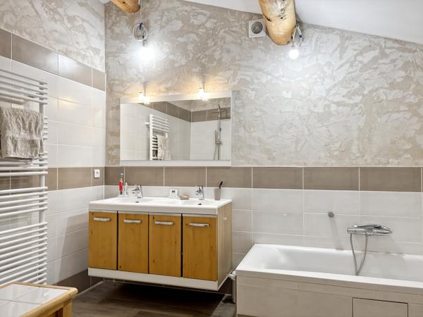 Châteaurenard (13160) Mas 119 m2 sur 4680 m2 de terrain