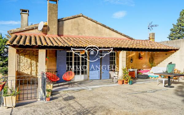 Mas ancien avec dépendances