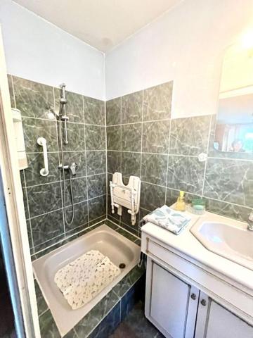 Villa avec jardin, piscine et garage à Flayosc ? Votre maison de rêve au coeur de la Provence ! 6 pièce(s) 130 m2