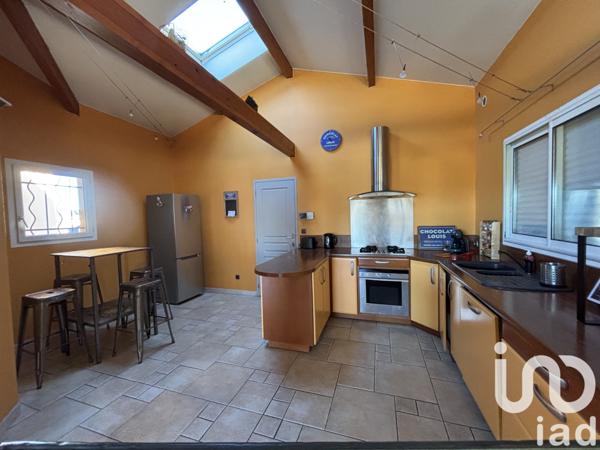 House for sale 4 rooms 140 m² Seilh