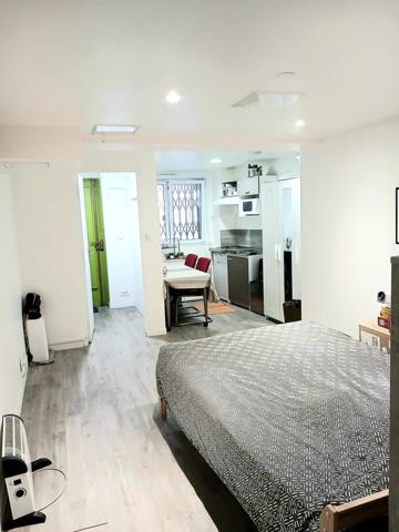 Local Commercial à PARIS 18E ARRONDISSEMENT, 75018 - 3 pièces 69m²