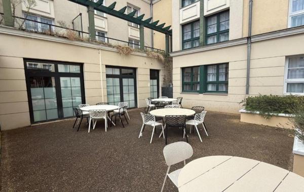 INVESTISSEMENT LOCATIF – SERRIS – Résidence de tourisme Adagio Aparthotel Val d'Europe - 5,70 % de rentabilité