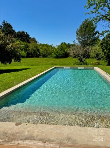 Châteaurenard (13160) Mas provençal bourgeois 232 m2 avec piscine sur 5600 m2