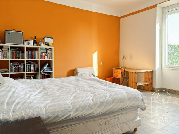 Châteaurenard (13160) Mas provençal bourgeois 232 m2 avec piscine sur 5600 m2