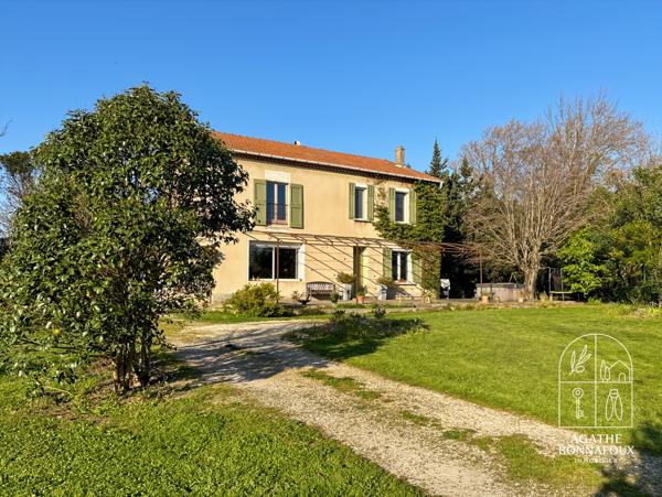 Châteaurenard (13160) Mas provençal bourgeois 232 m2 avec piscine sur 5600 m2
