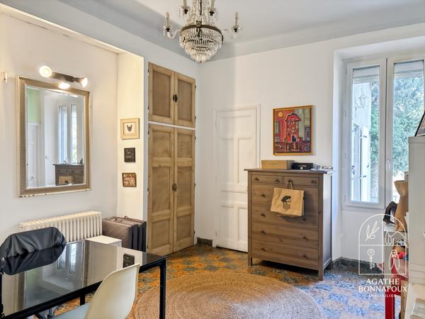 Châteaurenard (13160) Mas provençal bourgeois 232 m2 avec piscine sur 5600 m2