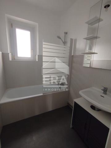 Appartement Vesoul 3 pièce(s) 59 m2 jardin privatif