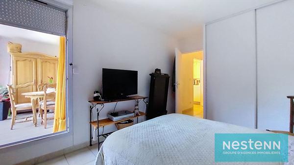 Appartement ISTRES, 2 pièces, rez de chaussée avec terrasse et garage.