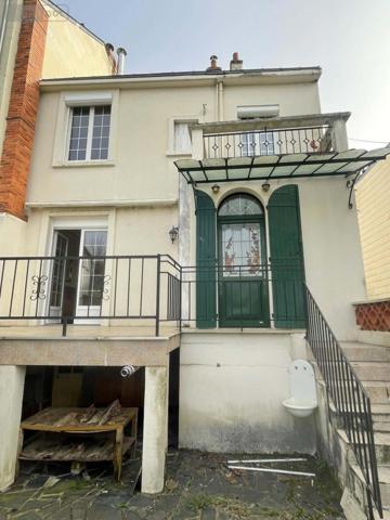 Maison à vendre à Saint-Hilaire-Saint-Florent dans le Maine-et-Loire (49400), ref : 49075-802