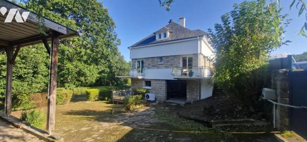 VUE IMPRENABLE SUR LE CANAL DE NANTES A BREST