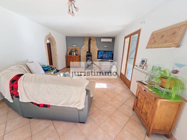 Uchaux (84100) Grande Maison avec Piscine à Débordement à Uchaux sur 5000m² avec division de terrain possible