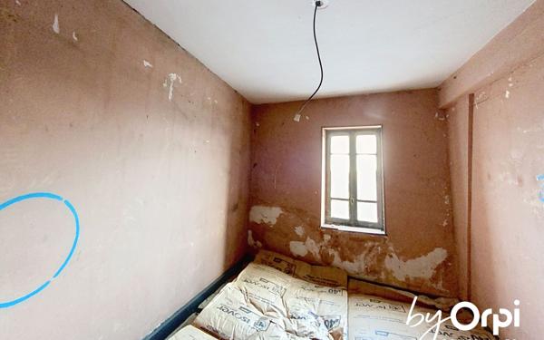 Maison à vendre    3 pièces • 128 m2 Saint-Éloy-les-Mines