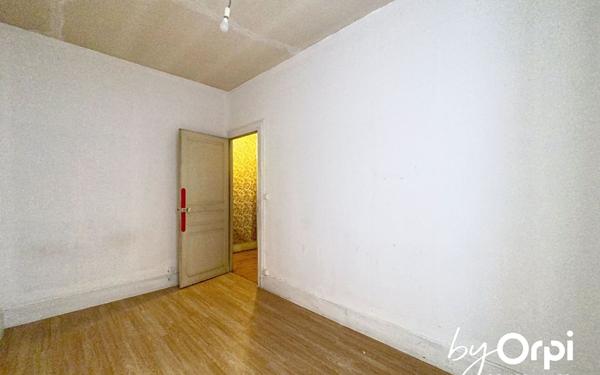 Maison à vendre    3 pièces • 128 m2 Saint-Éloy-les-Mines