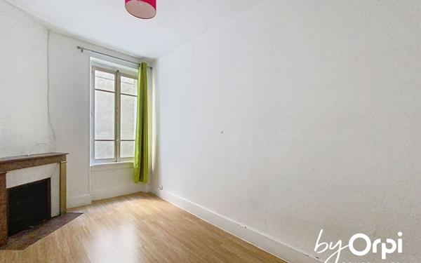 Maison à vendre    3 pièces • 128 m2 Saint-Éloy-les-Mines