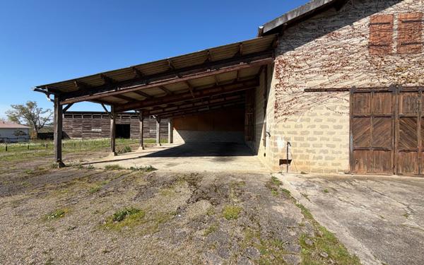 Maison à vendre    2 pièces •  Mugron