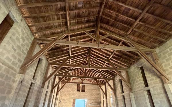 Maison à vendre    2 pièces •  Mugron