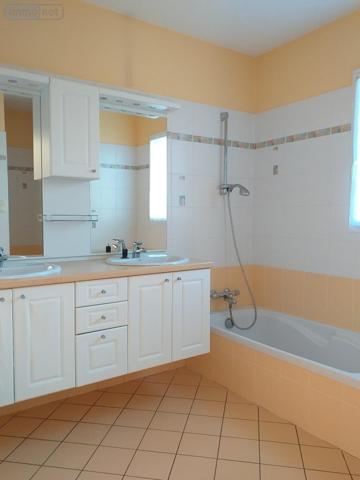 Maison à vendre à Saint-Avé dans le Morbihan (56890), ref : 56005-867