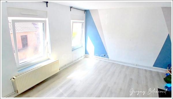 Immeuble à usage de commerce et d'habitation vendu loué