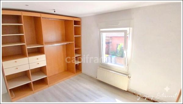 Immeuble à usage de commerce et d'habitation vendu loué