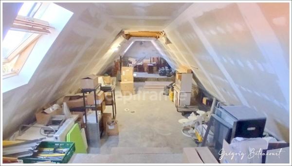 Immeuble à usage de commerce et d'habitation vendu loué
