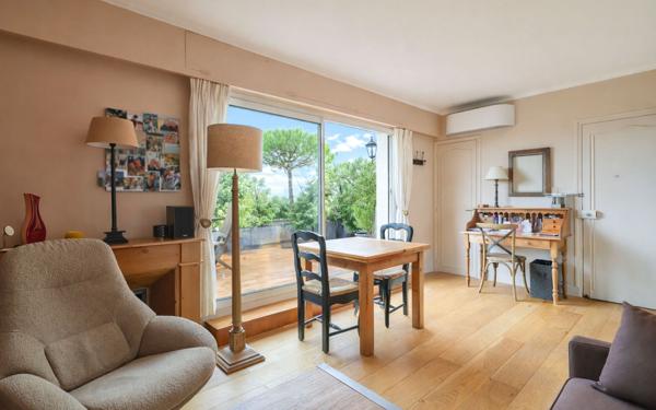 Appartement à vendre    2 pièces • 48,05 m2 Vincennes