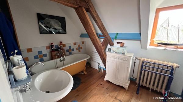 Maison de charme de plus de 170 m² Le Gesnest St Isle